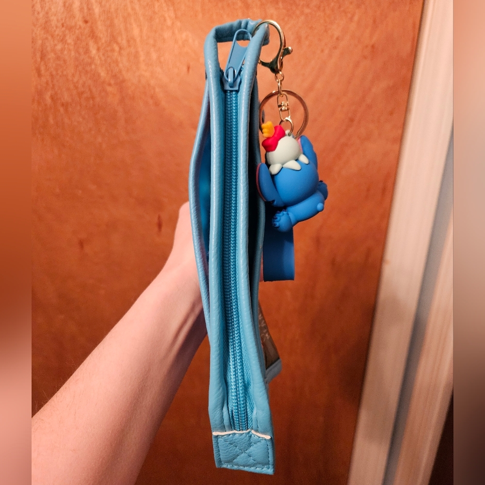 Disney Stitch Cosmetic Bag +  Bagcharm/Keychain - Picture 6 of 16